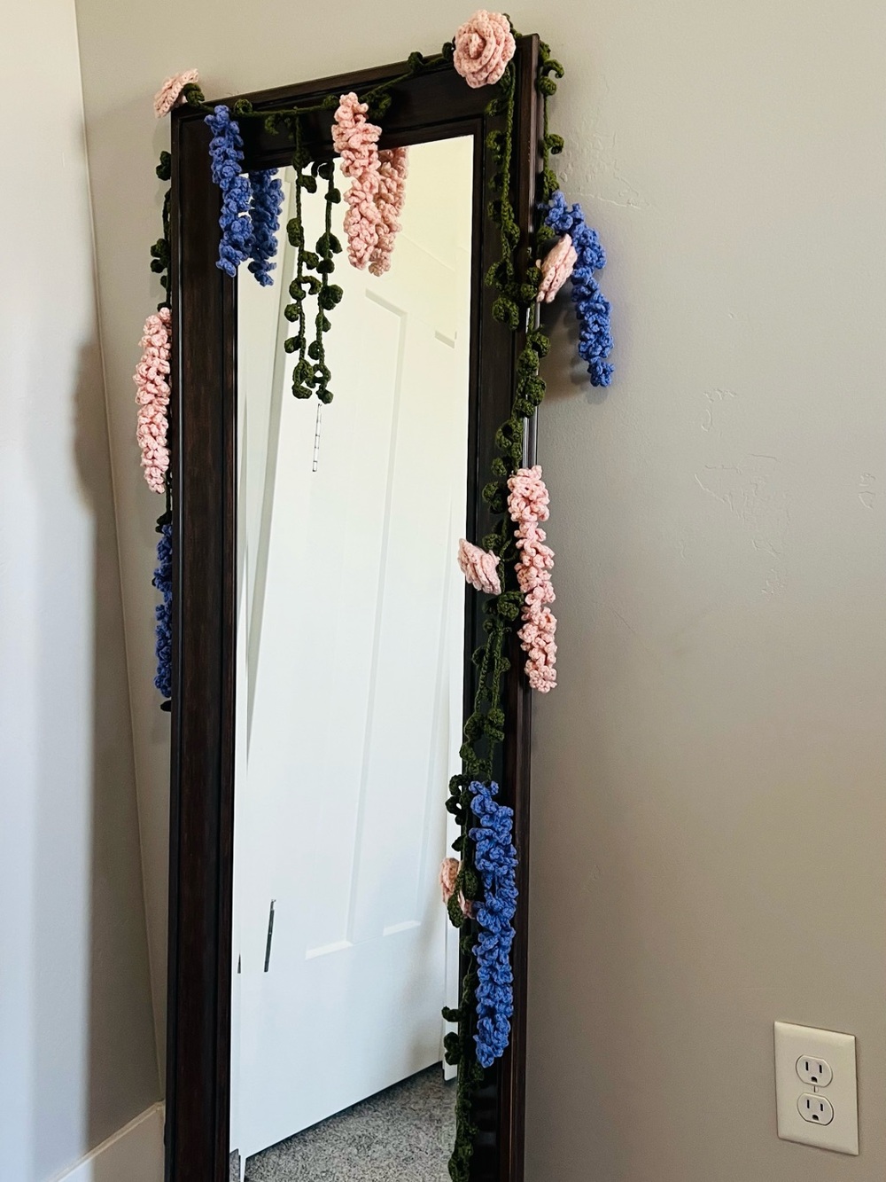 Crochet Floral Garland.